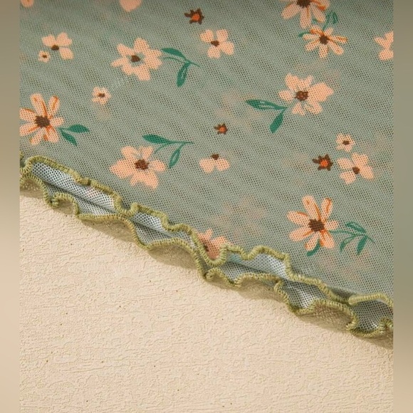 Floral Long Sleeve Top - Green - Picture 7 of 10